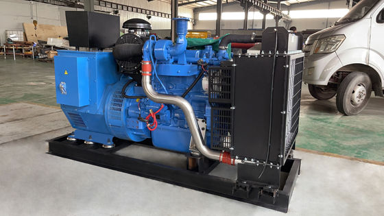 125kva 100kw leise Dieselgenerator Set mit kompakter Einheit Größe 2300*800*1300mm